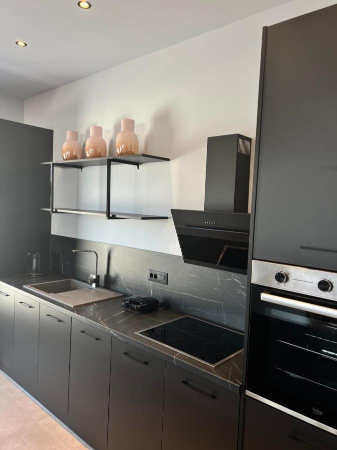 Cora May Central Villa With Private Pool 200M To The Beach Faliraki Bagian luar foto