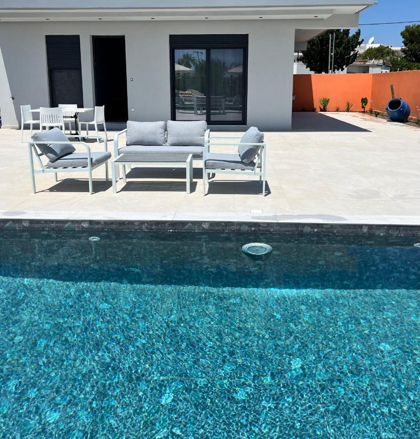Cora May Central Villa With Private Pool 200M To The Beach Faliraki Bagian luar foto
