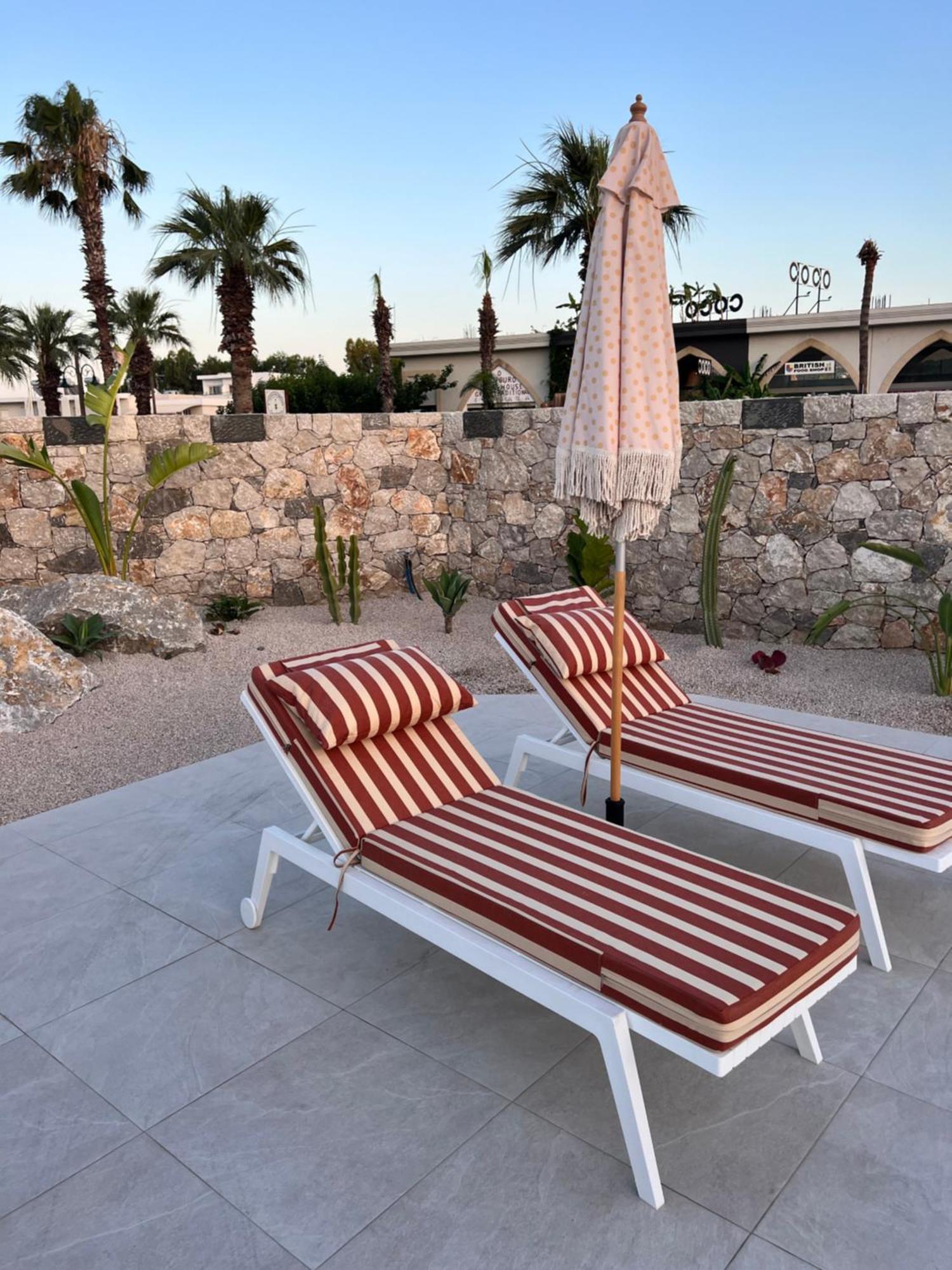 Cora May Central Villa With Private Pool 200M To The Beach Faliraki Bagian luar foto